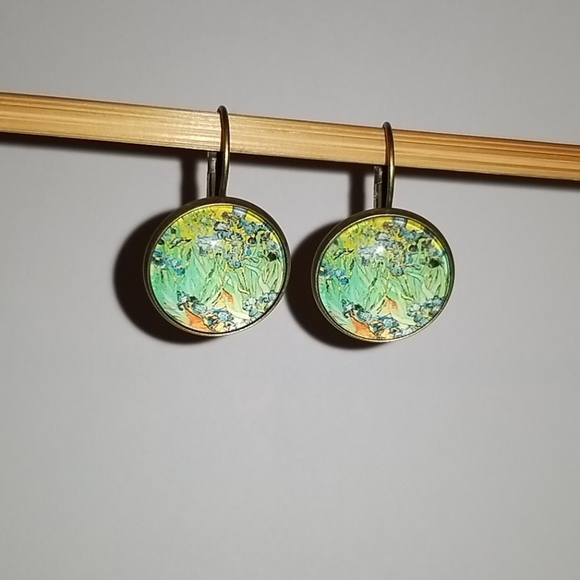3/$15💕Van Gogh "Irises" fashion earrings